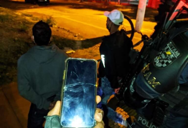 Jovem é assaltado em ponto de ônibus em Dourados MS