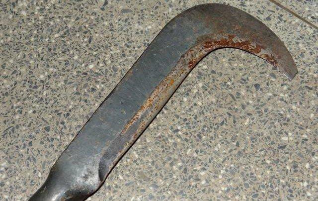 Mulher briga com amante do marido e acaba sendo ferida a golpes de foice em MS