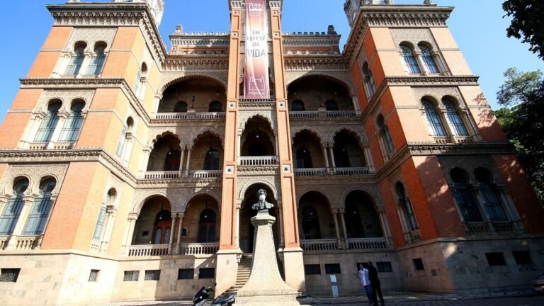 Fiocruz: pandemia de covid-19 faz vítimas cada vez mais jovens