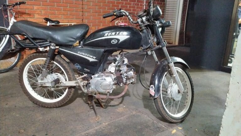 Adolescente é apreendido com motocicleta furtada