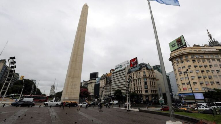 Argentina registra recorde diário de infecções e mortes pela covid-19