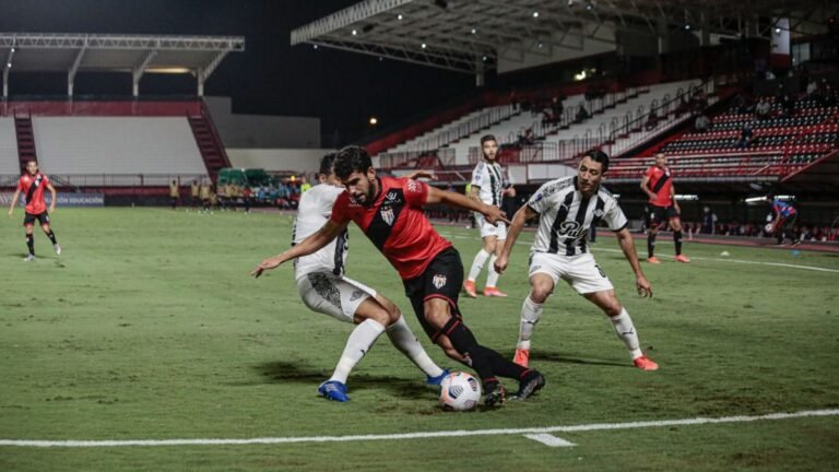 Atlético-GO se complica na Sul-Americana ao empatar com Libertad