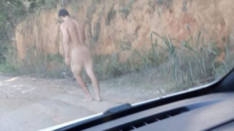 VEJA VÍDEO – Vídeo flagra homem andando nu em rodovia no ES