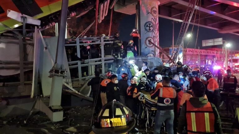 TRAGEDIA – Trem do metrô descarrilaram em Cidade do México cai sobre carros e pessoas em avenida e deixa dezenas de mortos e feridos