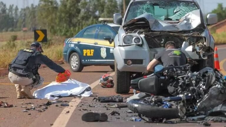VEJA AS FOTOS – Motociclista morreu após colidir moto que pode ter atingido 200 km/h