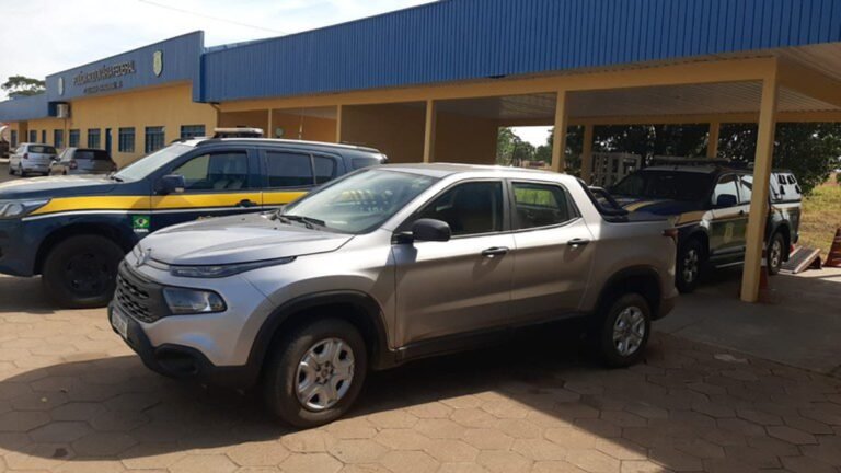 PRF recupera em MS picape com registro de roubo no RJ