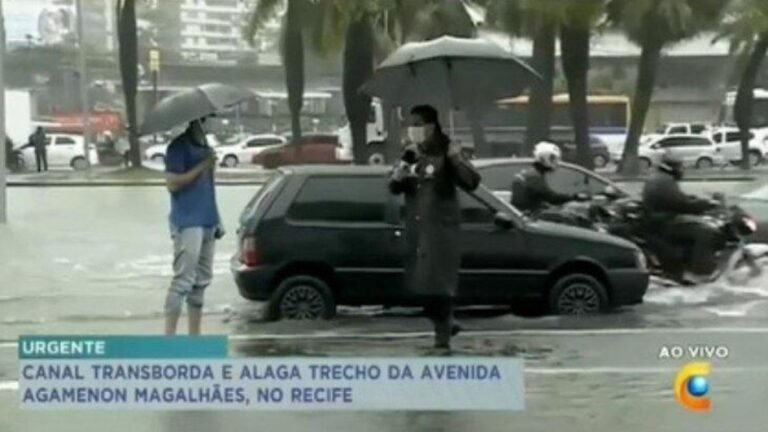 VEJA VÍDEO – Repórter da Record leva banho de água suja ao vivo
