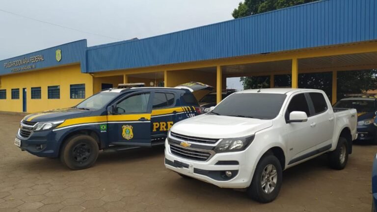 PRF recupera caminhonete em Bataguassu (MS)