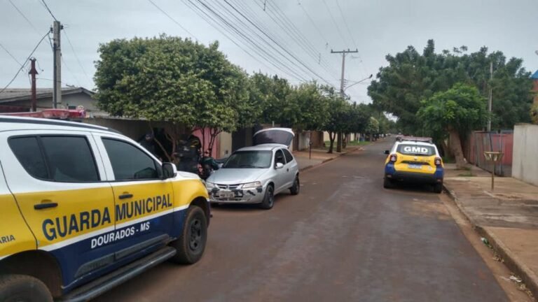 DOURADOS – Carro furtado semana passada é recuperado pela Guarda Municipal