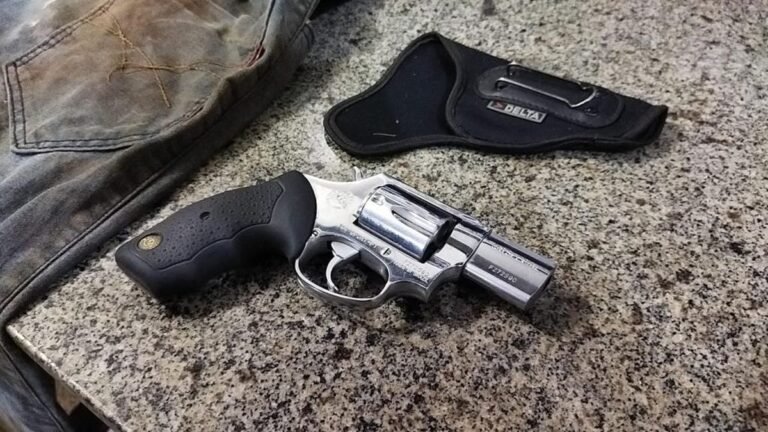 Polícia Civil esclarece latrocínio e apreende dois adolescentes e prende mandante do crime