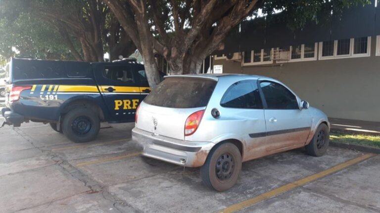 Policia Federal recupera carro roubado em MS