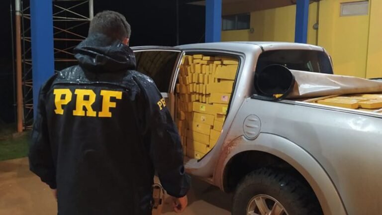 PRF recupera caminhonete lotada de maconha no MS