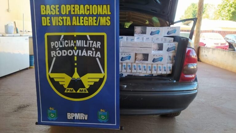 VEJA VÍDEO – Carro apreendido com 700 pacotes de cigarros em MS