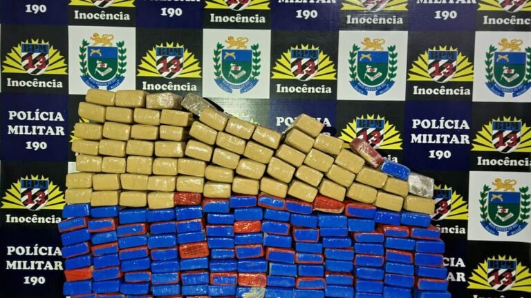 Polícia Militar apreende grande quantidade de maconha e prende um homem de 52 anos ”batedor”