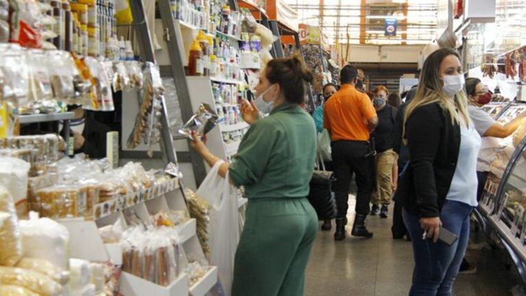 Comércio espera aumento das vendas com metade do 13° dos servidores liberado