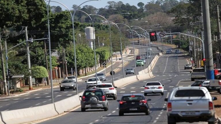 Julho é mês de licenciamento dos carros com placas finais 5 e 6