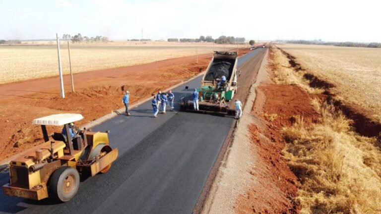 VALOR 12,7 MILHÕES – Em Dourados, pavimentação na MS-162 garante acesso do aeroporto à BR-463