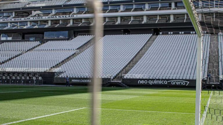 Corinthians recebe Flamengo em casa pelo Brasileirão