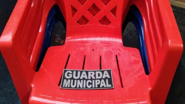 Guarda Municipal apreende cadeiras que podem ser furtadas