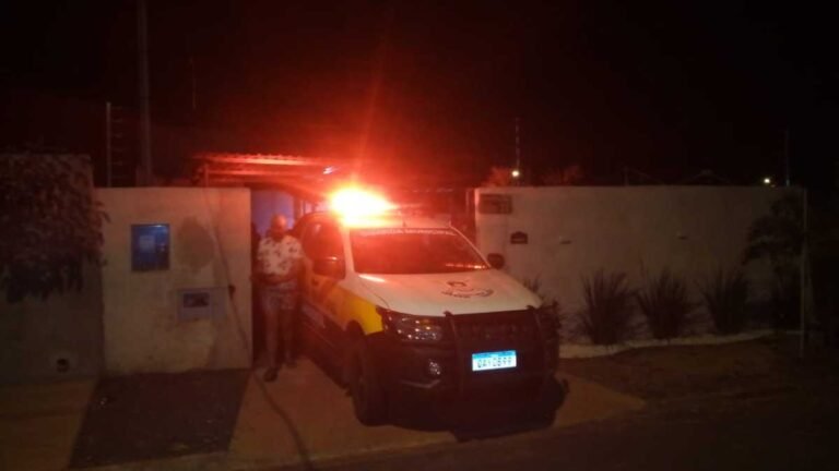 A Guarda Municipal encerrou mais uma festa clandestina no Bairro Cidade Jardim