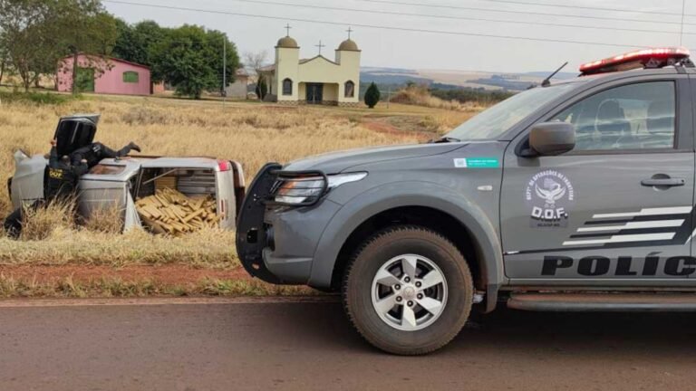 Condutor capota camionete carregada com mais de uma tonelada de maconha e é preso pelo DOF