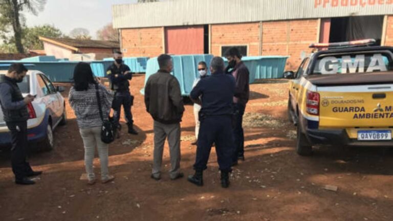 Procon realiza fiscalização em fábrica de piscinas