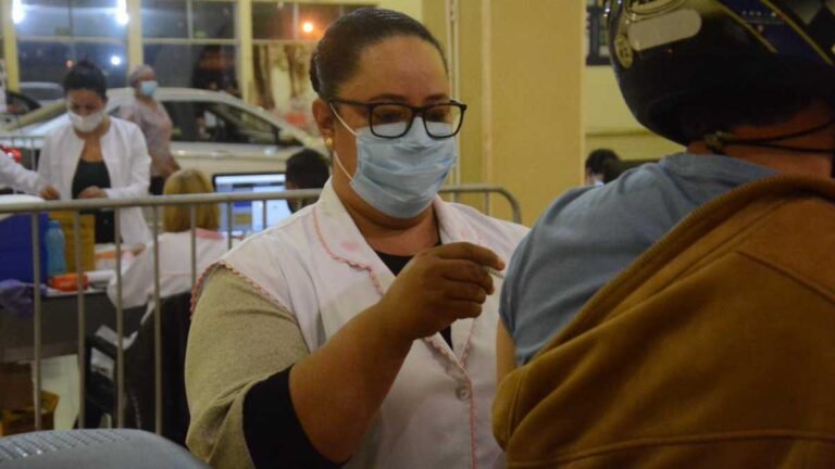 Prefeitura de Dourados dá continuidade a vacinação Dose 2 contra Covid neste sábado