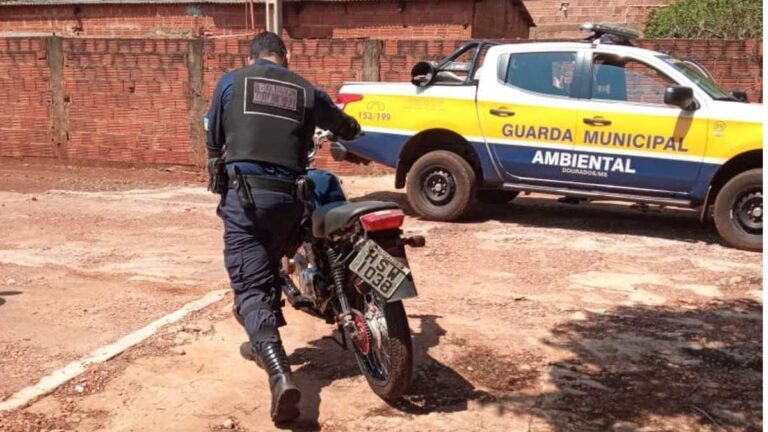 Jd Novo Horizonte  – Motocicleta furtada é recuperada pela GMD de Dourados