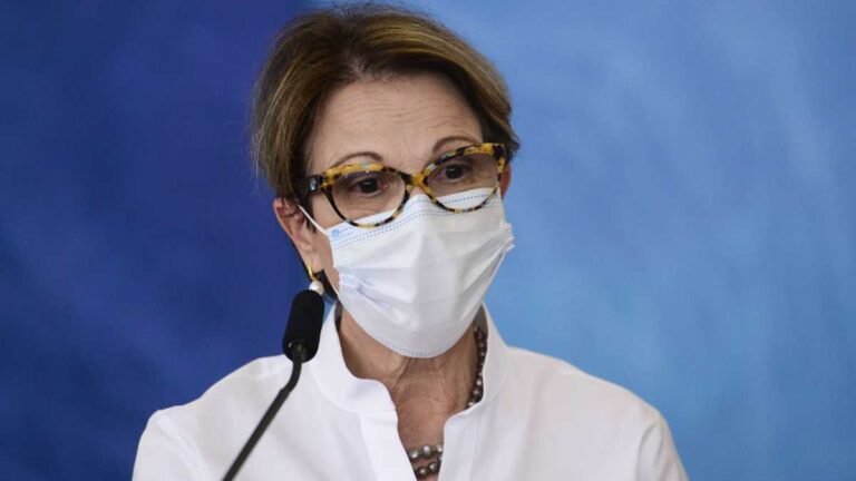 Ministra Tereza Cristina é diagnosticada com covid-19