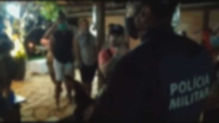 Santo André – Policia encerra algazarra com som alto gritaria e quebra quebre de garrafas