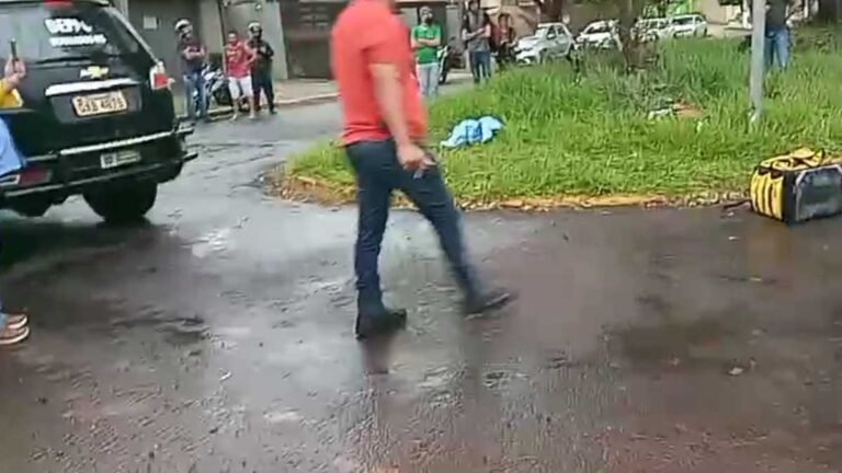 Motoentregador morre ao bater em poste na Monte Alegre em Dourados