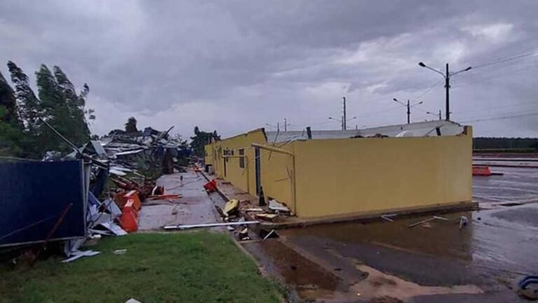 Telhado da PRF em Dourados foi levado devido aos fortes ventos