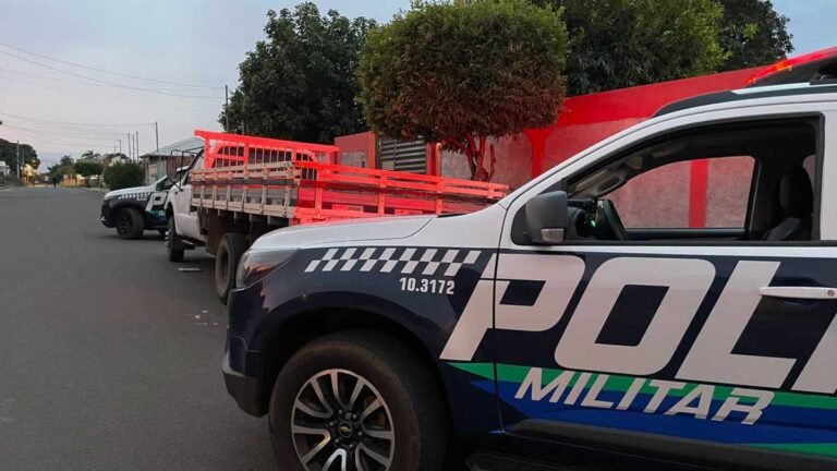 suspeitos de participação em roubo e cárcere privado a família é preso [um é menor de idade]