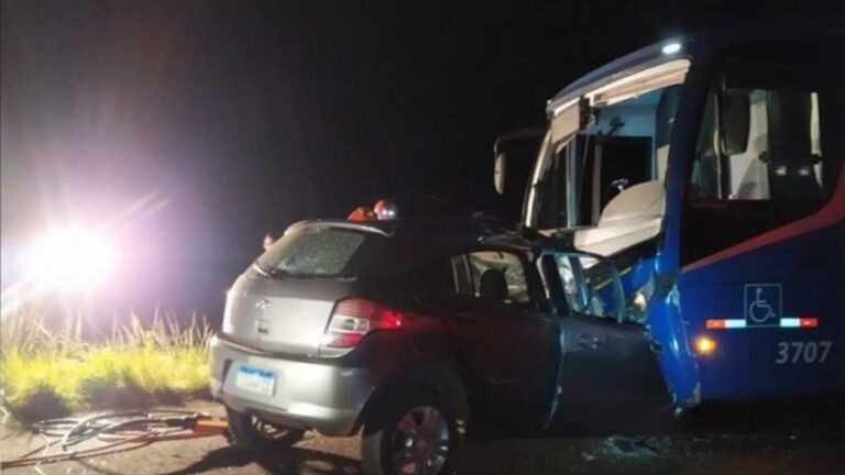 Acidente entre carro e ônibus deixa uma pessoa morta em MS