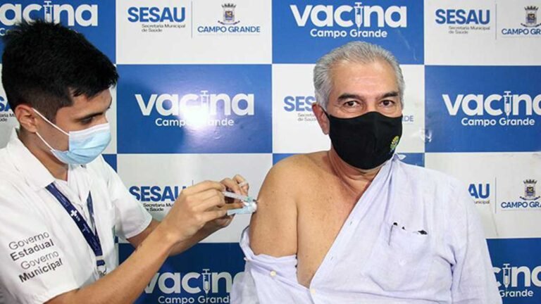 Com mais de 500 mil doses disponíveis, Governados faz apelo para população tomar vacina