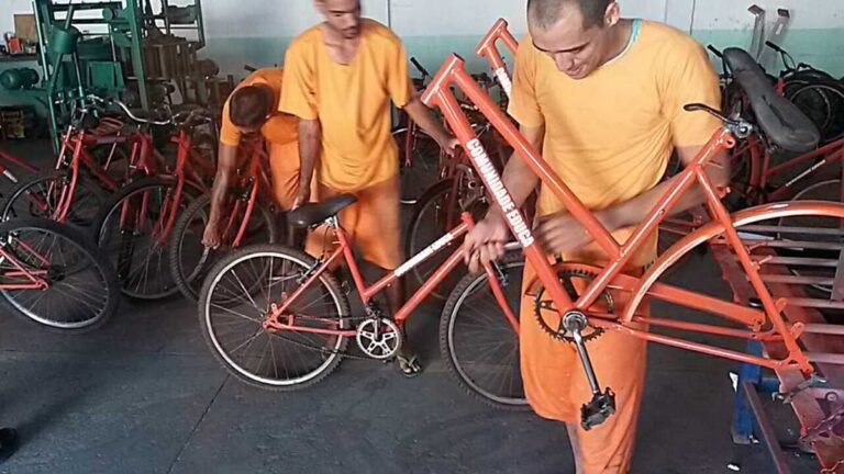 Estudantes carentes ganham bicicletas reformadas na Penitenciária de Três lagoas