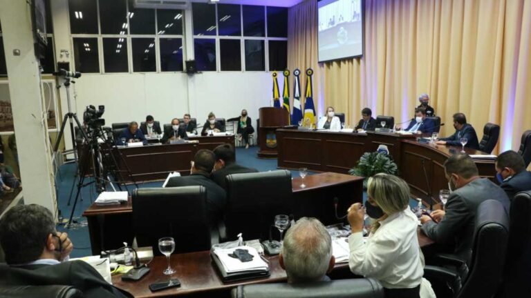 Vereadores aprovam orçamento de 2022 e limpam a pauta de votação