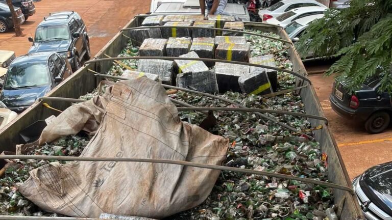 VÌDEO – Quase duas toneladas de maconha foram apreendidas  escondidas em cacos de vidro