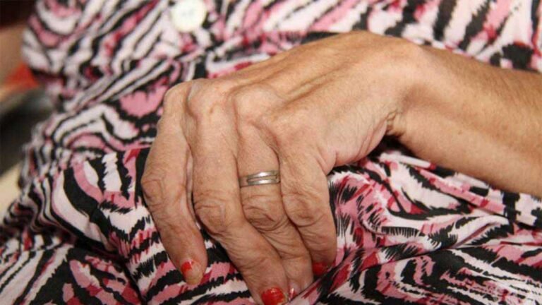 Homem que estuprou, roubou e manteve idosa de 72 anos em cárcere privado é condenado a 30 anos em regime fechado