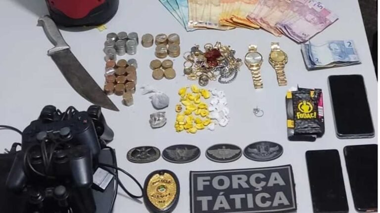Policiais Militares em conjunto com a Polícia Civil apreendem três menores por tráfico de drogas