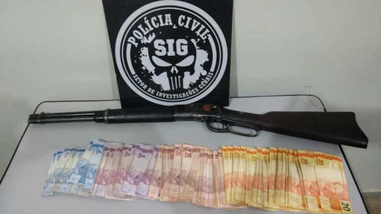 Policiais civis prendem homem em posse de arma de fogo durante investigação de roubo