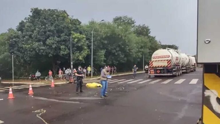 Filho que ultrapassou sinal vermelho onde a mãe de 57 anos morreu na hora, morre na capital