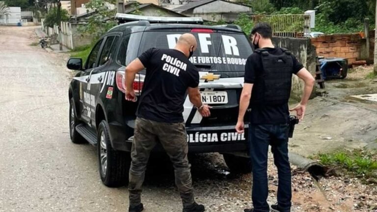 Mulher se recusa a gravar cenas de sexo e namorado ex presidiário se irrita e a sequestra