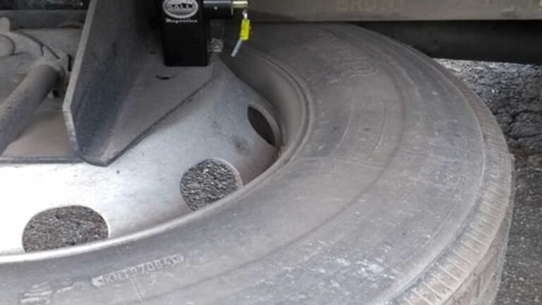 Garoto de 10 anos de Caarapó foge de casa e anda 300 km em estepe de caminhão