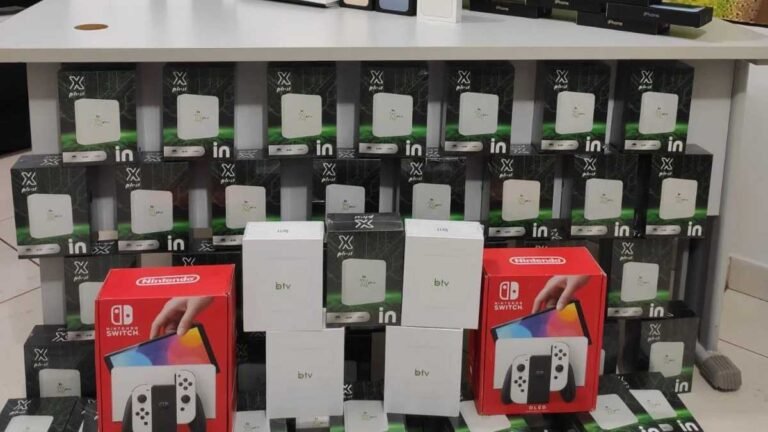 Policia fazem apreensão de descaminho de 70 aparelhos celulares, 60 receptores de TV Digital e vários produtos