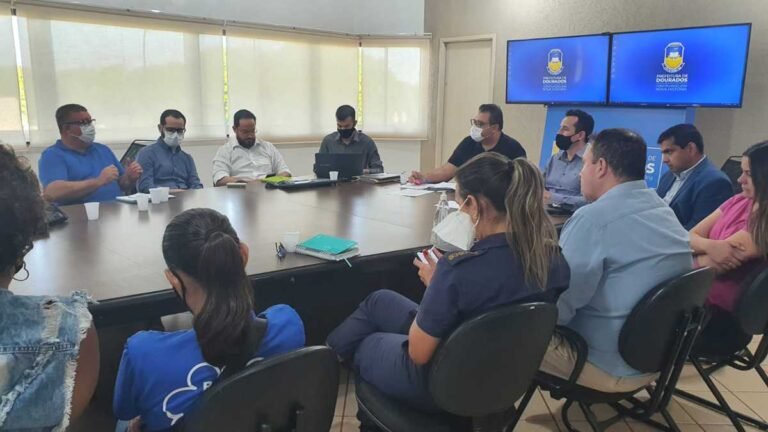 Alan garante piso nacional aos professores e retomada do Fórum para valorizar a educação