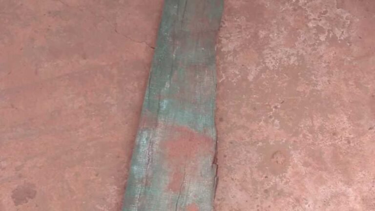 Ex-marido é preso após agredir mulher com uma tábua de madeira