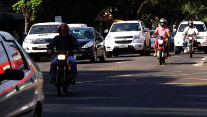 Transito_veiculos_avenida_ms