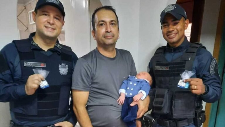 Heróis da PM salvam a vida de bebê de apenas de 10 dias de vida que estava engasgado