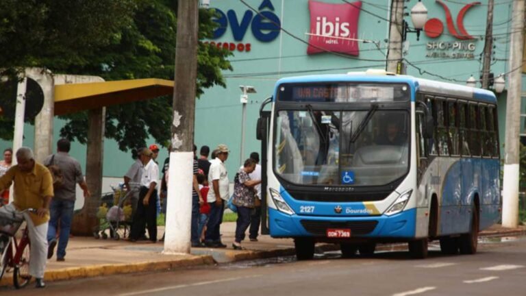 Alan Guedes impede alta e anuncia redução da tarifa do ônibus